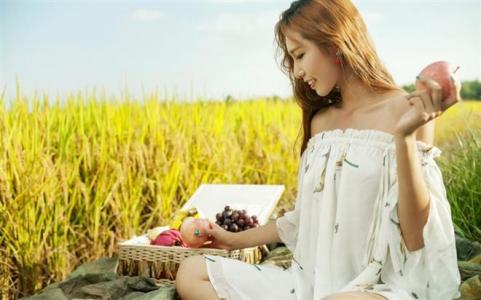 周公解梦：梦里光脚在水上走